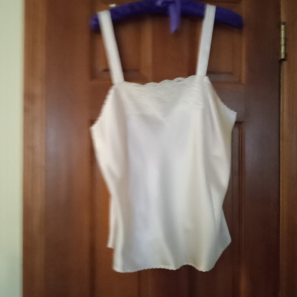 VANITY FAIR CAMISOLE SIZE M - Picture 3 of 4